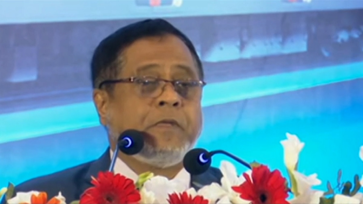 পূর্বাচলের পুরো সড়ক ভাঙার প্রচারণা সঠিক নয়: সচিব