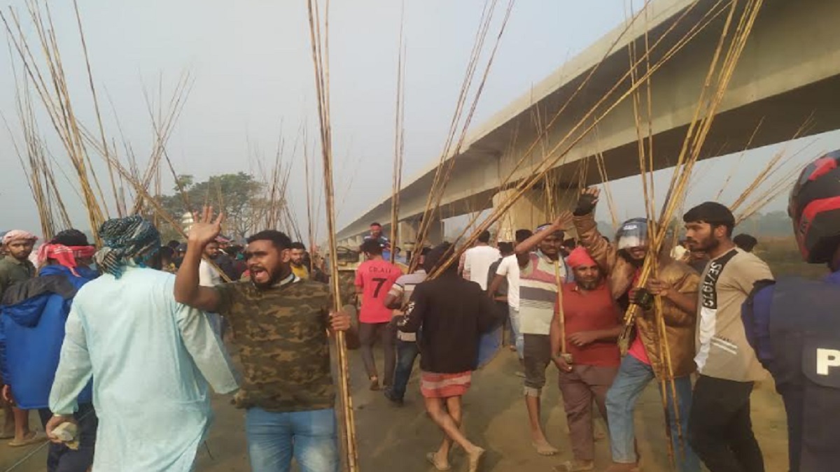 মুন্সিগঞ্জে দুই গ্রুপের সংঘর্ষ, আহত অন্তত ১০