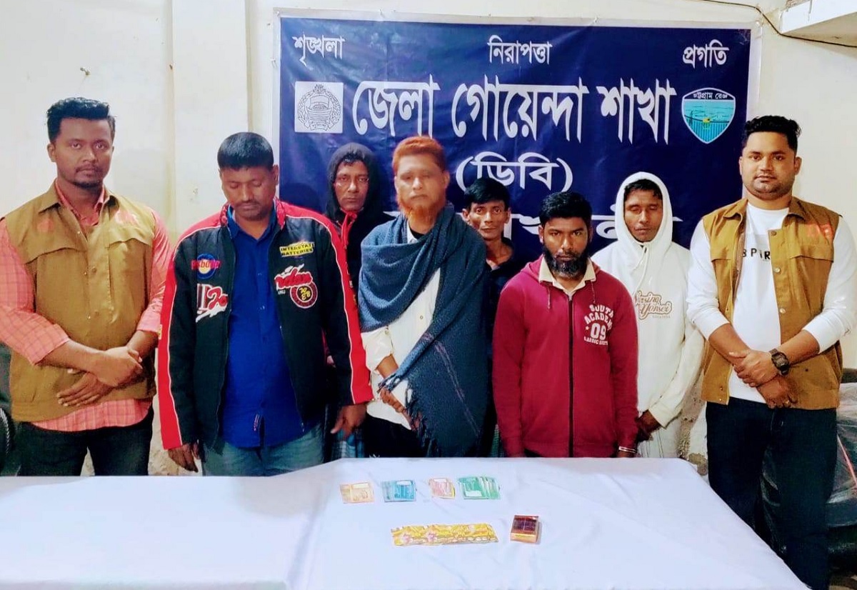 নোয়াখালীতে ৬ জুয়াড়ি গ্রেফতার
