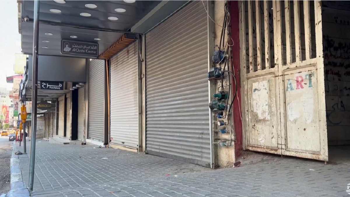 ইহুদি বাহিনীর নির্বিচার হত্যাযজ্ঞের প্রতিবাদে জেরুজালেম ও গাজা উপত্যকায় ধর্মঘট