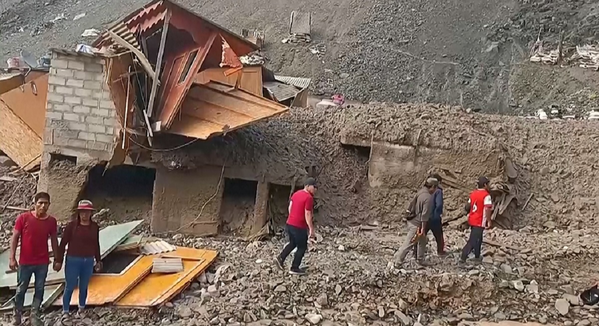 পেরুতে ভূমিধসে নিহতের সংখ্যা বেড়ে ৪০