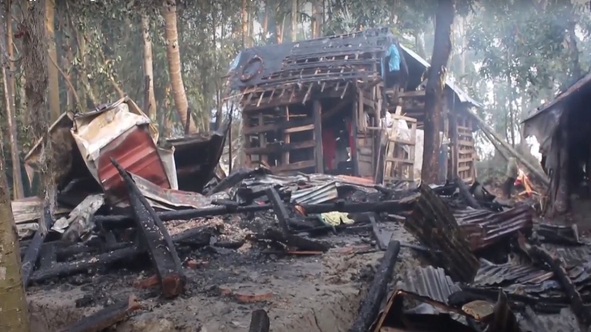 পিরোজপুরে বসত ঘরে ঘুমন্ত অবস্থায় অগ্নিদগ্ধ হয়ে যুবকের মৃত্যু