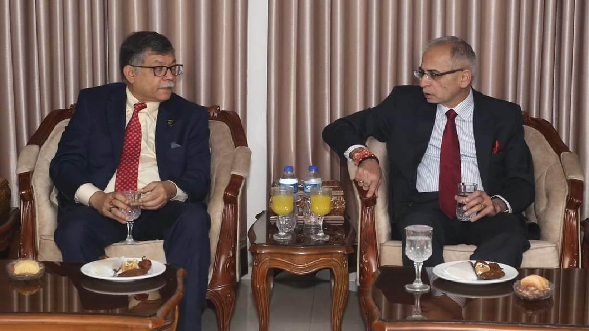 ঢাকায় পৌঁছেছেন ভারতের পররাষ্ট্র সচিব