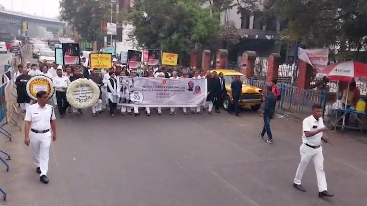 কলকাতায় বাংলাদেশ উপ-দূতাবাসের উদ্যোগে প্রভাতফেরি