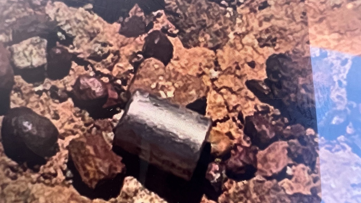 অস্ট্রেলিয়ার দুশ্চিন্তার অবসান; রাস্তার পাশে মিললো তেজষ্ক্রিয় ক্যাপসুলের সন্ধান