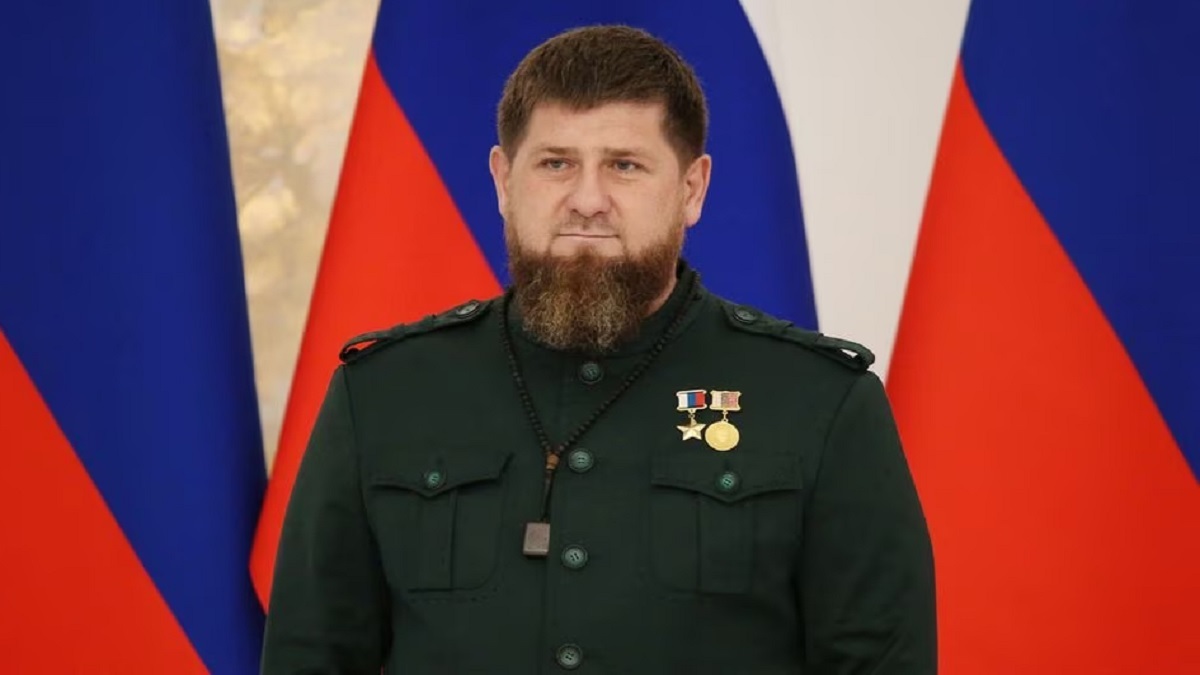 নিজস্ব সশস্ত্র বাহিনী গঠনের প্রত্যয় চেচেন নেতার