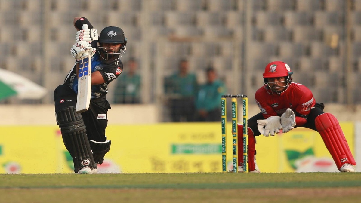 রংপুরের কাছে ৪ উইকেটে হেরে বরিশালের বিদায়