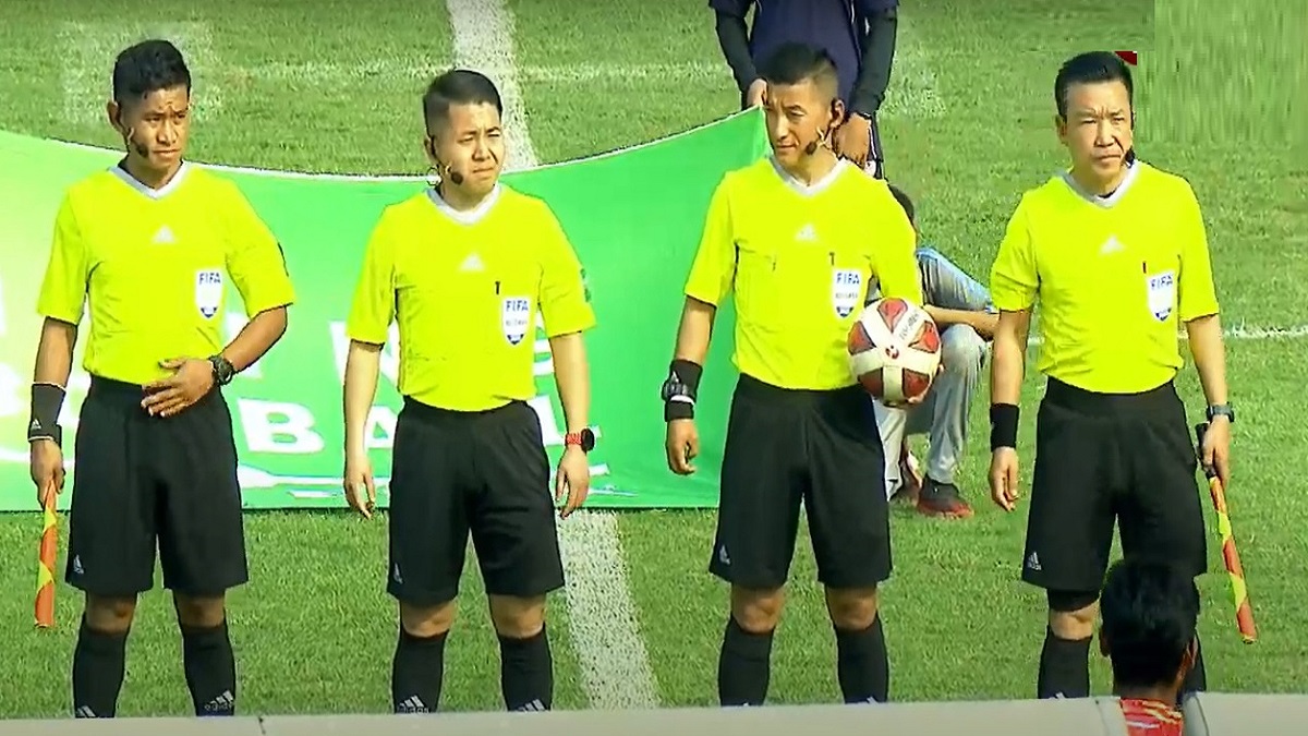 দীর্ঘদিন পর ঘরোয়া ফুটবলে বিদেশি রেফারি