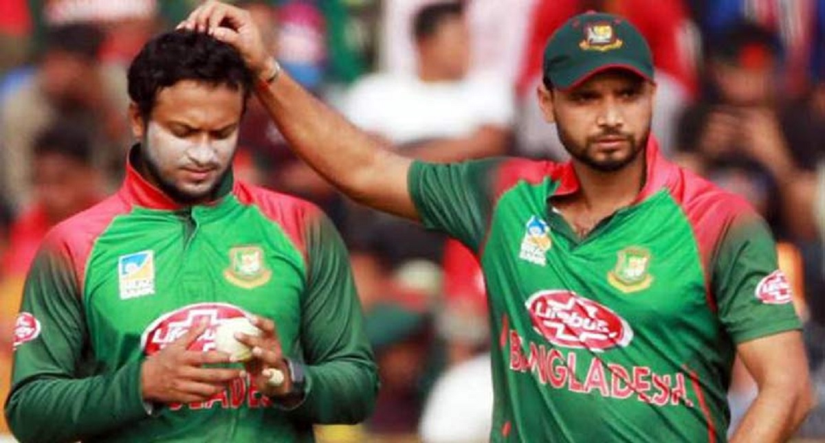 বিপিএলে সাকিবের রেকর্ডে ভাগ বসালেন মাশরাফী