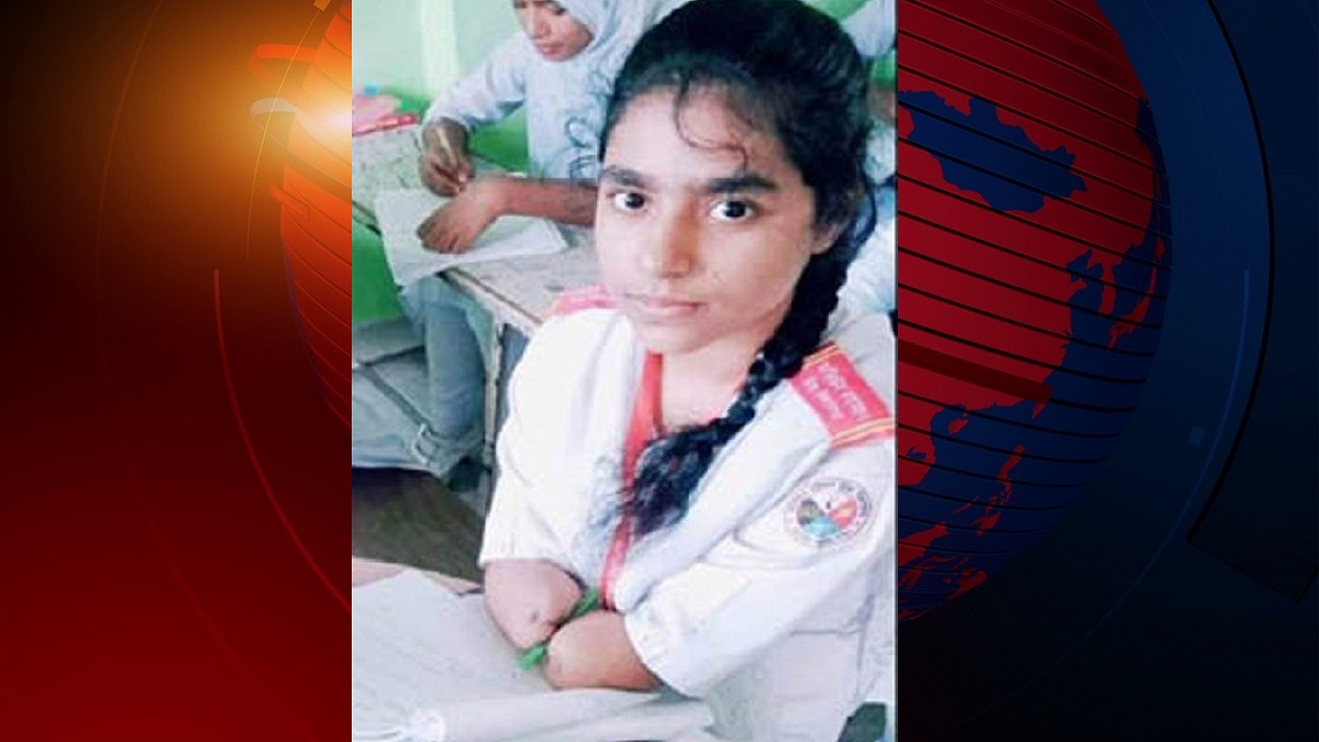 কব্জিবিহীন হাতে লিখে জিপিএ-৫ পেলেন জান্নাতুল, হতে চান ডাক্তার