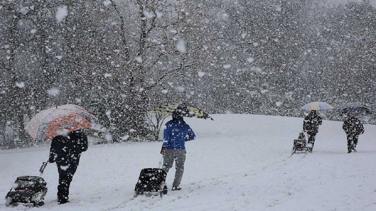 যুক্তরাষ্ট্রে তুষারঝড়ে নিহত ১০, আবহাওয়ার আরও অবনতির শঙ্কা