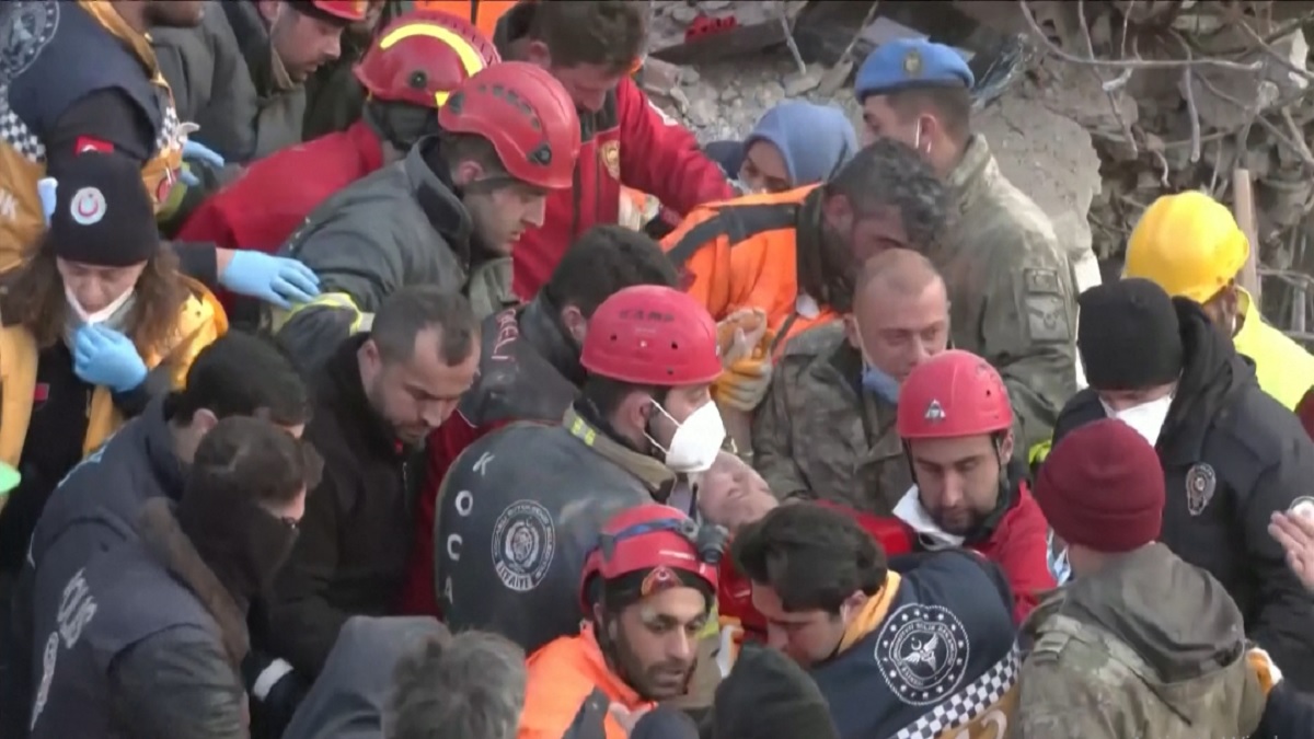 তুরস্ক-সিরিয়ায় ভূমিকম্পে মৃতের সংখ্যা ছাড়িয়েছে ৩৭ হাজার