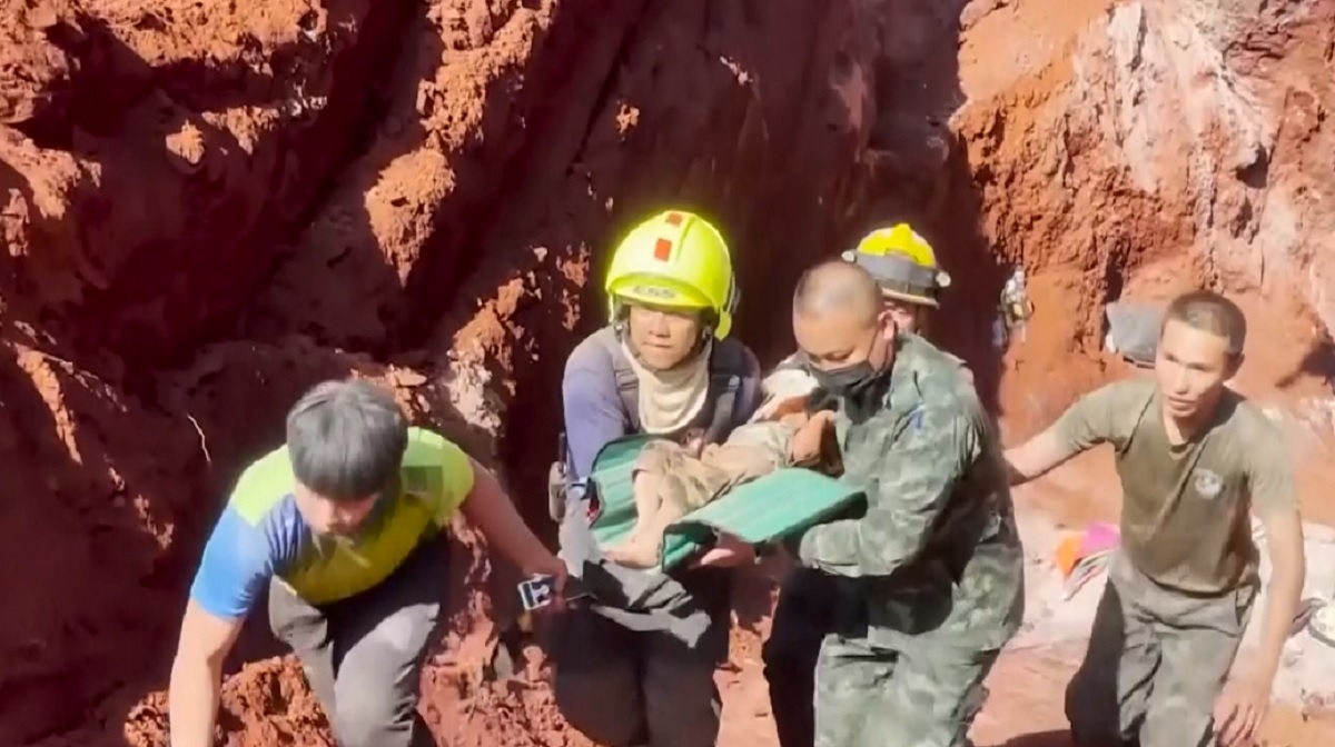 থাইল্যান্ডে ১৭ ঘণ্টার শ্বাসরুদ্ধকর অভিযানে কুয়া থেকে শিশু উদ্ধার