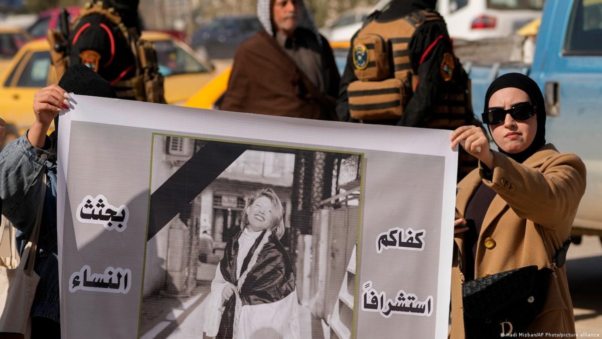 বাবার হাতে নারী ইউটিউবার হত্যার প্রতিবাদে উত্তাল ইরাক