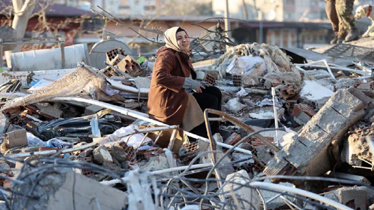 তুরস্কে ক্ষতিগ্রস্থ স্থাপনায় লুটপাট থামাতে বাড়ানো হয়েছে নিরাপত্তা