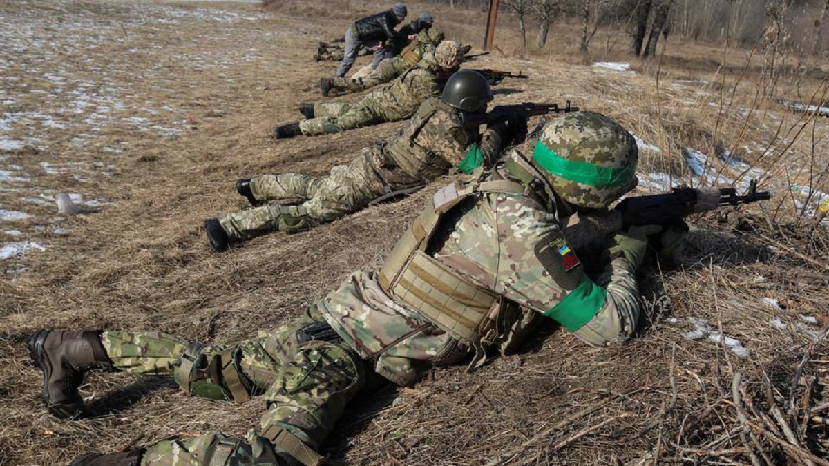 ইউক্রেনের মাটিতে গোপনে প্রশিক্ষণ দিচ্ছেন পশ্চিমা অবসরপ্রাপ্ত সেনা সদস্যরা