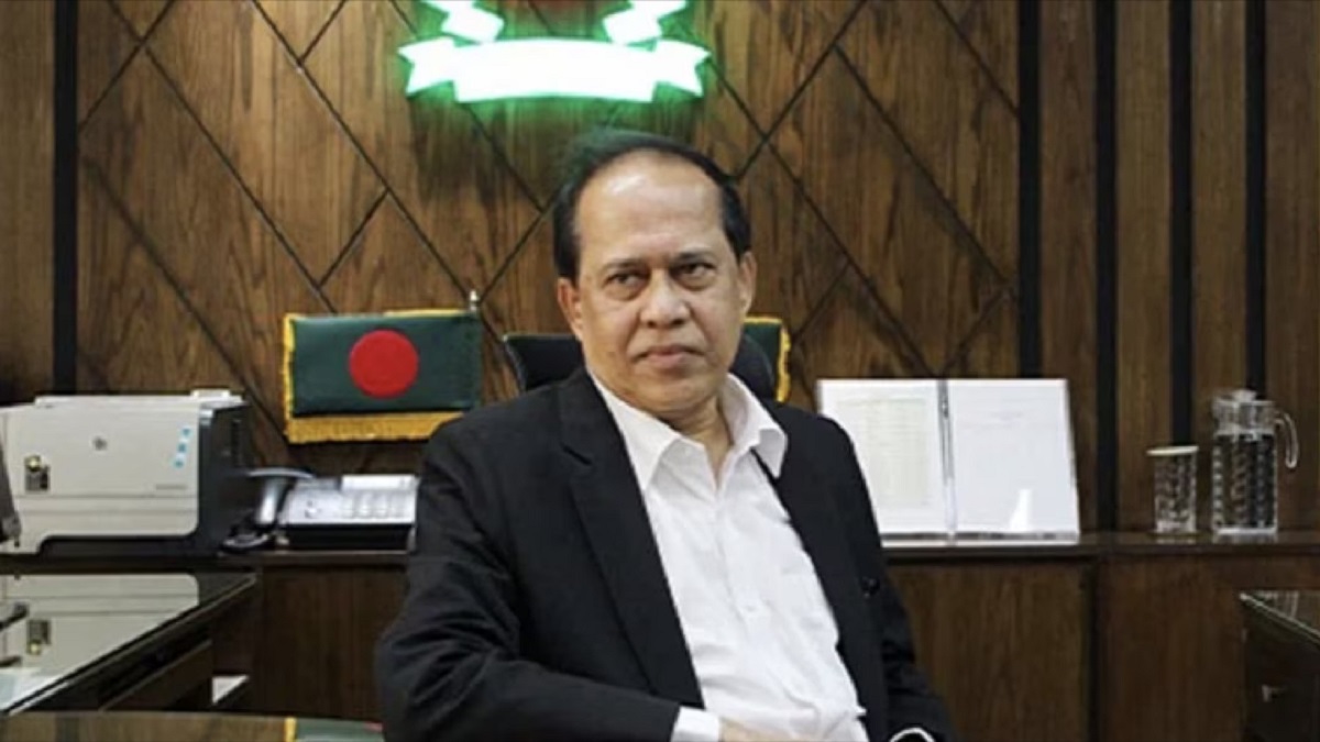 ভোটকেন্দ্রে সংবাদকর্মীদের পুলিশ বাধা দিলে ছবি তুলে কমিশনে জানাবেন: সিইসি