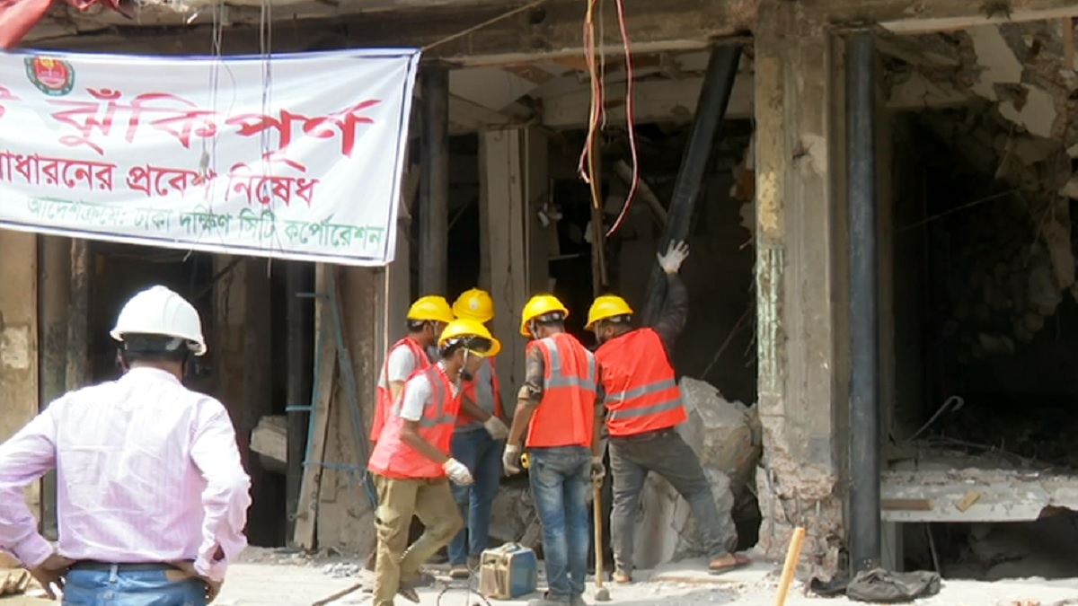 গুলিস্তান ট্র্যাজেডি: চারদিনেও ক্ষতিগ্রস্ত ভবনের মূল নকশা হাতে পায়নি রাজউক