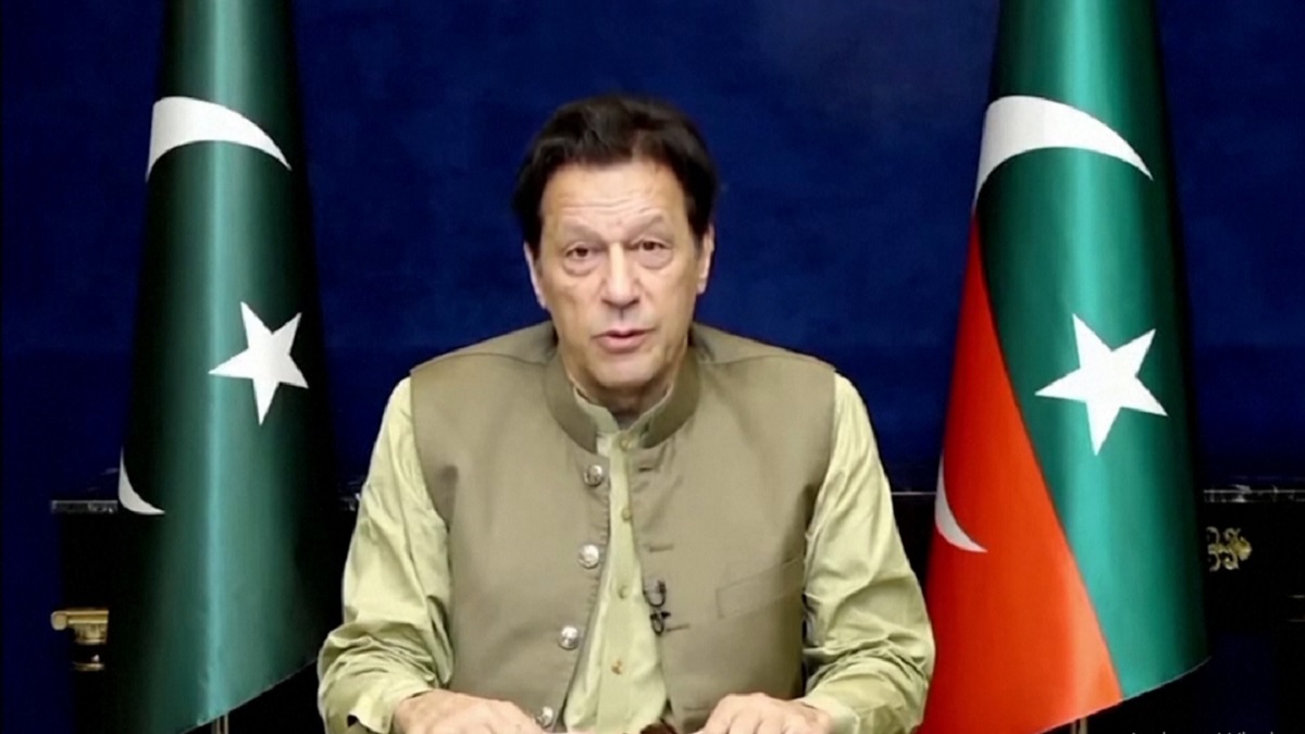 পুলিশের বিরুদ্ধে আইনি পদক্ষেপ নিচ্ছেন ইমরান খান