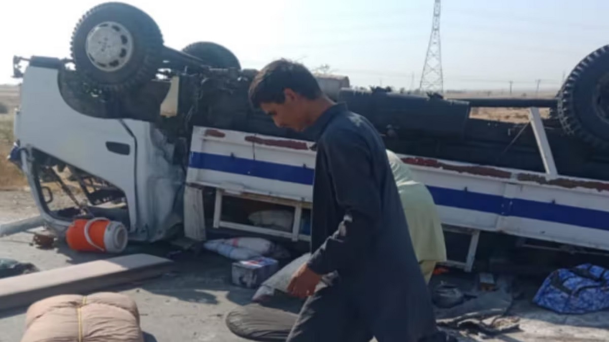 পাকিস্তানে বোমা হামলায় ৯ পুলিশ সদস্য নিহত, আহত অন্তত ১১