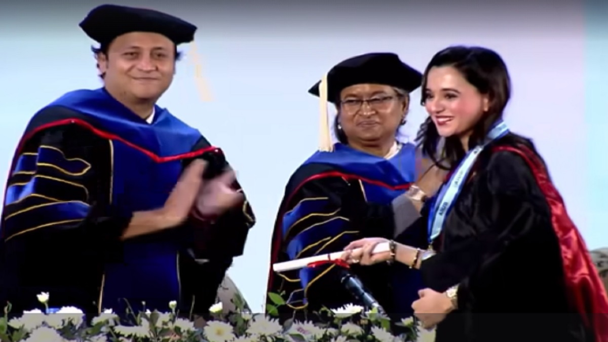 অভিনেত্রী সাবিলা নূরের অন্য এক অর্জন; সিজিপিএ ৩.৯৭