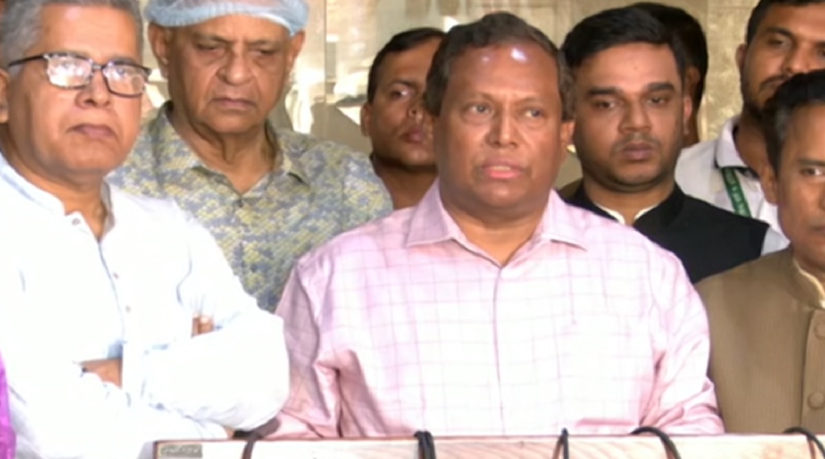 আহতদের দেখতে শেখ হাসিনা বার্ন ইউনিটে আ. লীগের প্রতিনিধি দল