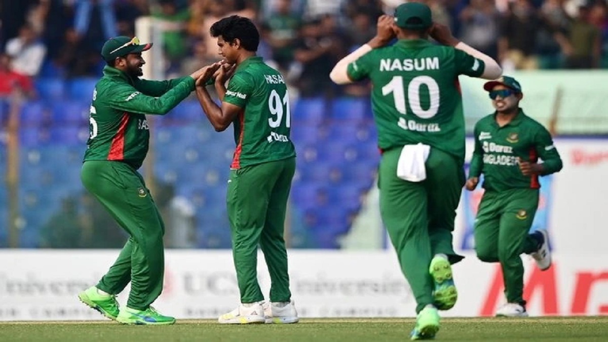 টাইগার পেসারদের নৈপুণ্যে ১০১ রানে গুটিয়ে গেল আইরিশরা