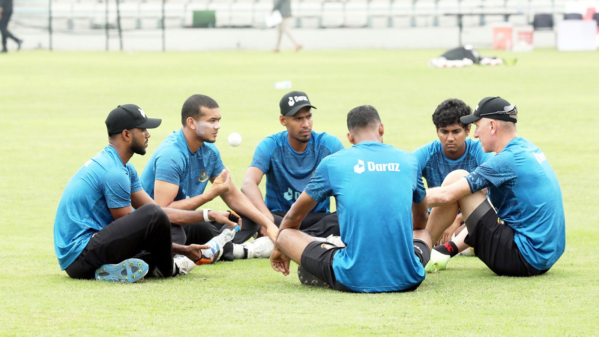 পেস বোলারদের ইনজুরি মুক্ত রাখতে বিশেষ সফটওয়্যার ব্যবহার করছে বিসিবি