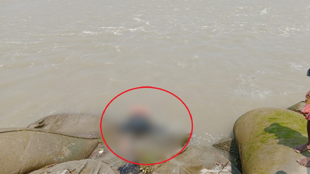 ভোলায় মেঘনা নদীতে ভেসে এলো অজ্ঞাত যুবকের মরদেহ