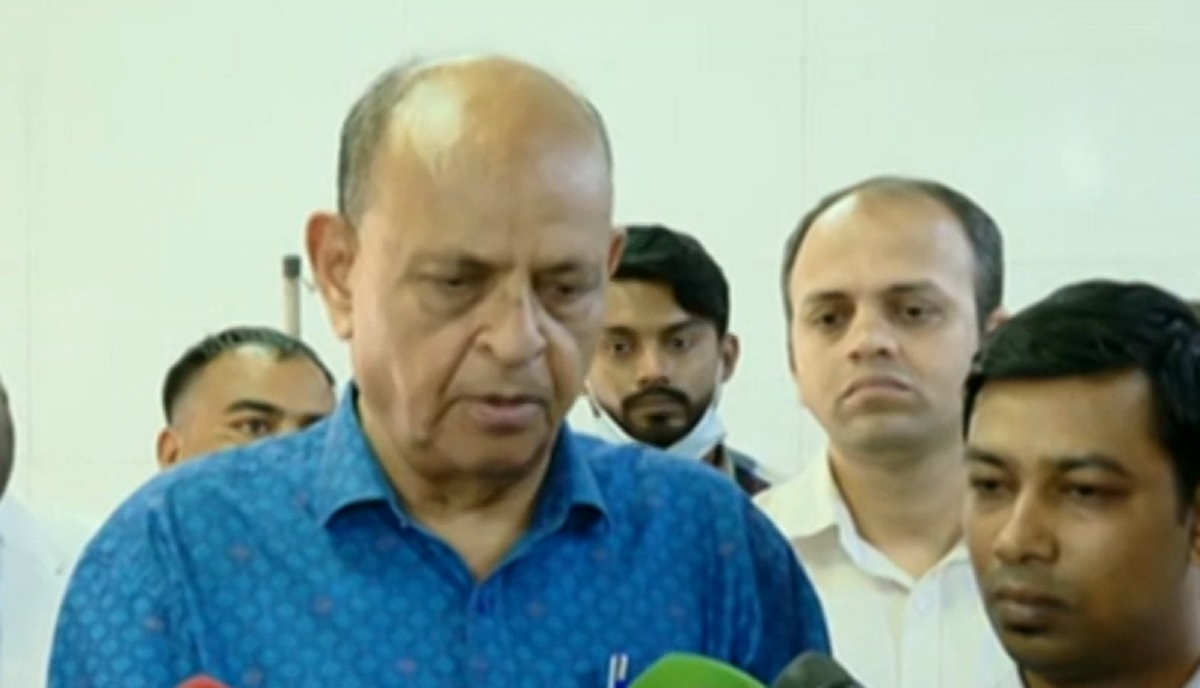 বার্ন ইউনিটে চিকিৎসাধীন ৫ জনের কেউ ঝুঁকিমুক্ত নন: ডা. সামন্ত লাল সেন