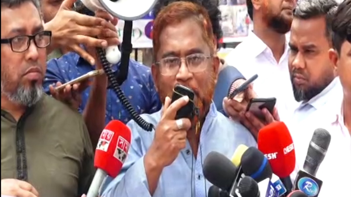 মুরগির বাজারে কৃত্রিম সংকট করে হাজার কোটি টাকা লুট: ক্যাব