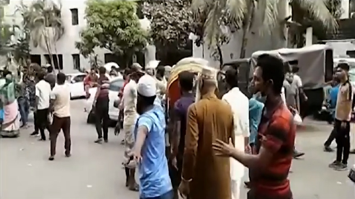 ঢামেকে স্বজনদের আহাজারি