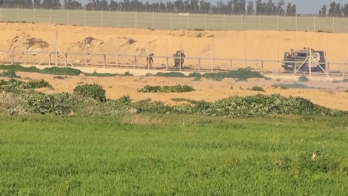 গাজায় ফিলিস্তিনিদের বিক্ষোভে ইহুদি বাহিনীর রাবার বুলেট নিক্ষেপ, নিহত ১