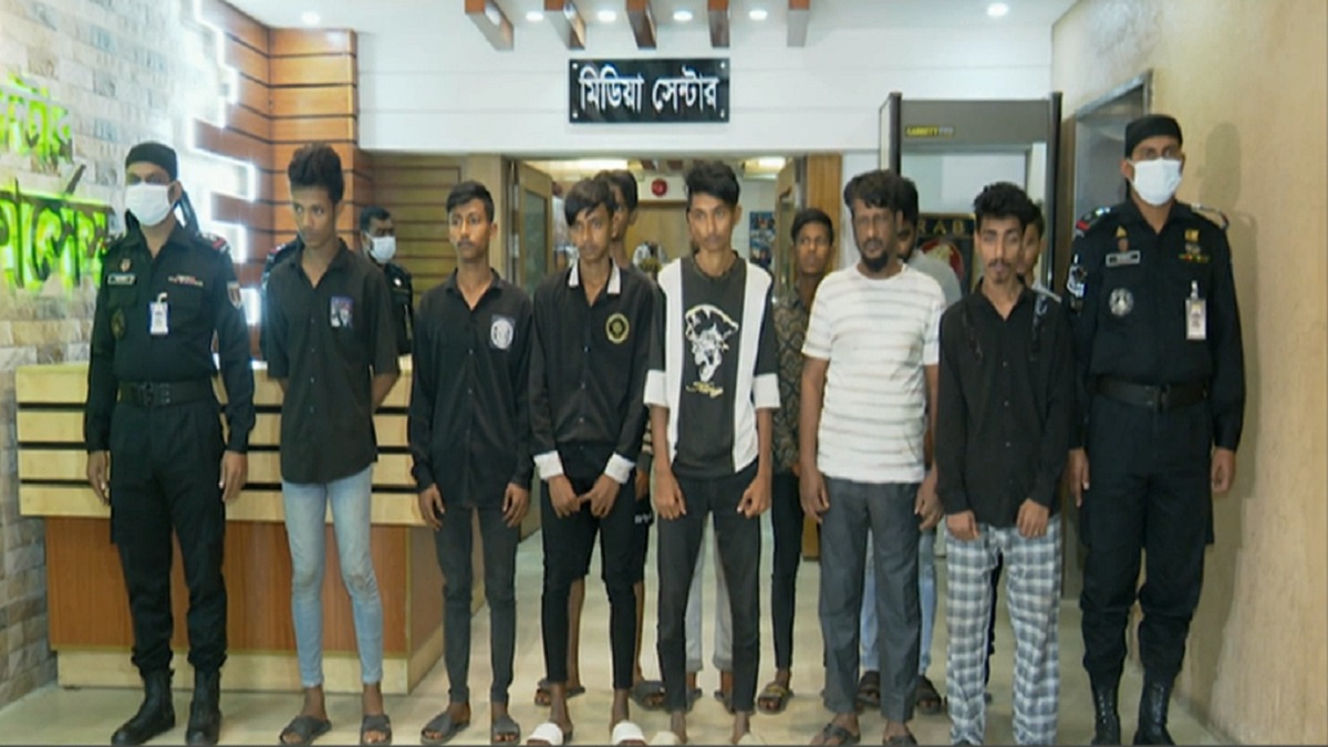 ছিনতাইকারীদের ধরিয়ে দিতে পারে আশঙ্কায় দশম শ্রেণির ছাত্রকে খুন