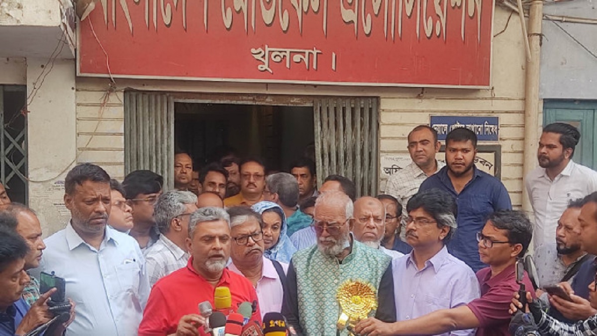 খুলনায় চিকিৎসকদের কর্মবিরতি ৭ দিনের জন্য স্থগিত