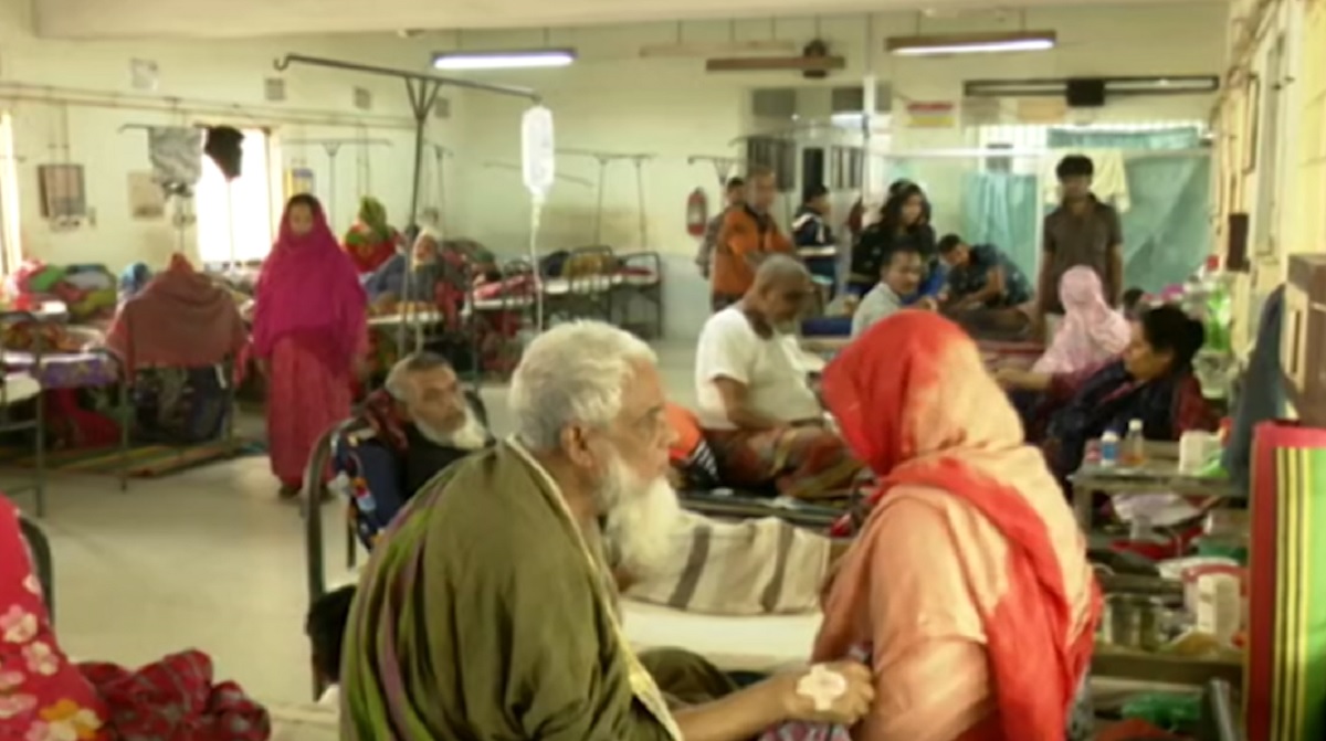 খুলনায় দ্বিতীয় দিনের মতো চলছে চিকিৎসকদের কর্মবিরতি