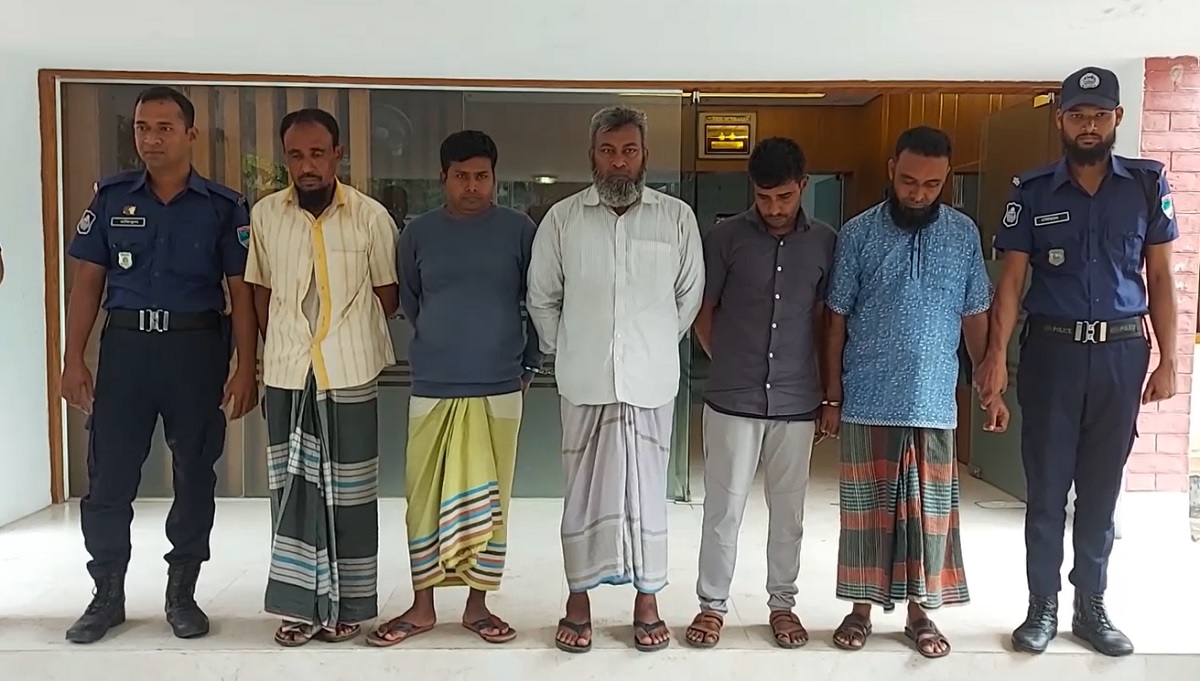 মাগুরায় স্বর্ণের দোকানে চুরির ঘটনায় গ্রেফতার ৬