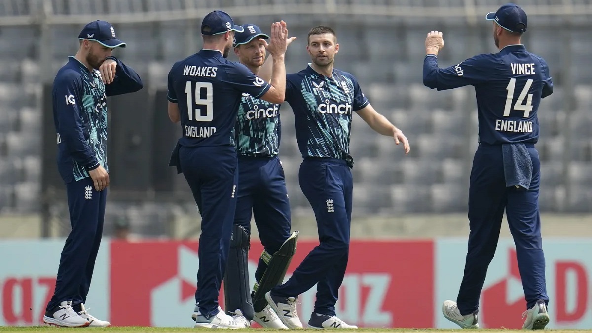 মুশফিক-সাকিবের ধৈর্যচ্যুতি; বিপাকে বাংলাদেশ