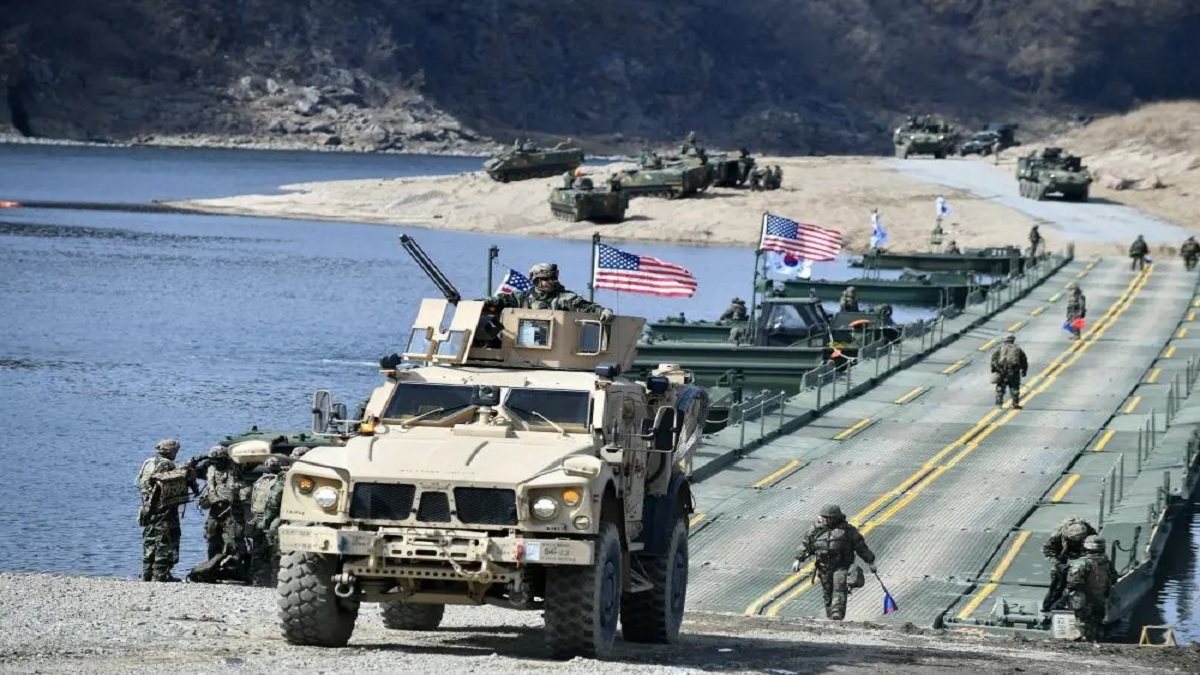 যুক্তরাষ্ট্র ও দক্ষিণ কোরিয়ার মহড়া, সামরিক সরঞ্জাম পারাপারে তৈরি হচ্ছে সেতু