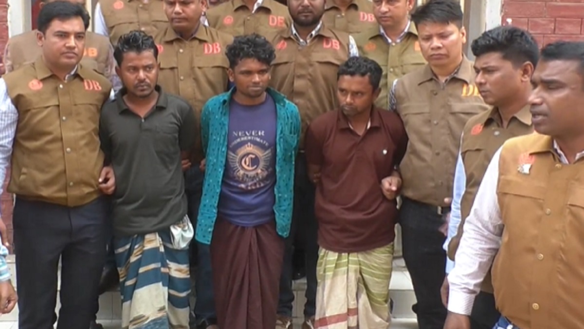 ময়মনসিংহে স্কুলছাত্রীকে সংঘবদ্ধ ধর্ষণ ও হত্যার অভিযোগে গ্রেফতার ৫