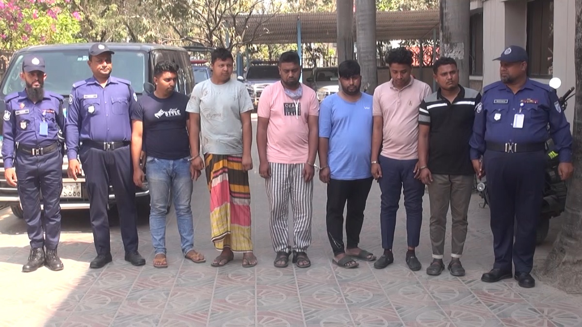 ডিবি পরিচয়ে ডাকাতি, ৬ ডাকাত সদস্য গ্রেফতার