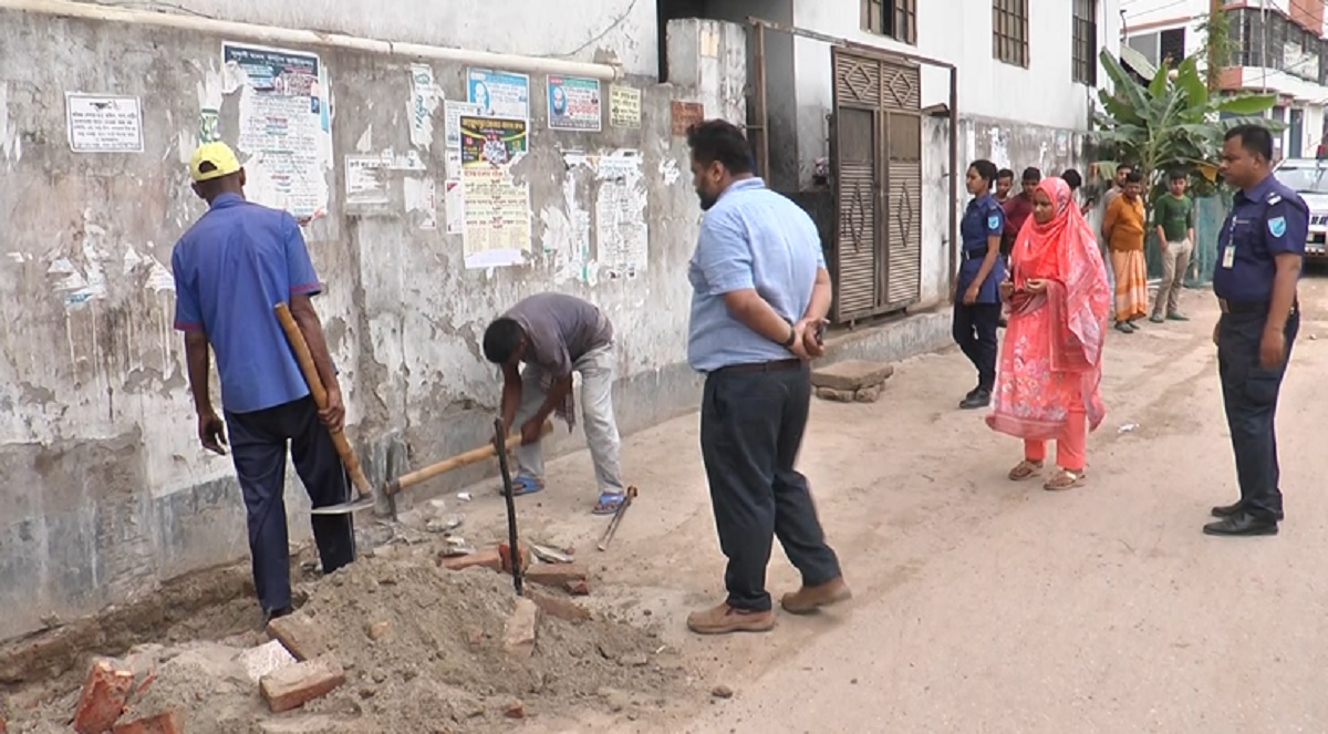ফতুল্লায় অবৈধ গ্যাস সংযোগ বিচ্ছিন্ন, তিনটি প্রতিষ্ঠানকে জরিমানা