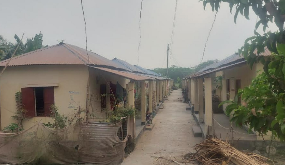 গৃহহীন ও ভূমিহীন মুক্ত ঘোষণা হচ্ছে পটুয়াখালীর সদর উপজেলা