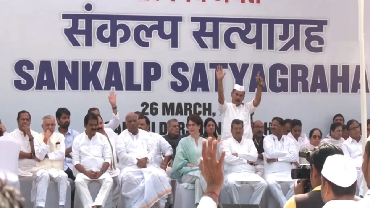 রাহুলের পার্লামেন্ট সদস্যপদ বাতিলের প্রতিবাদে উত্তাল ভারত