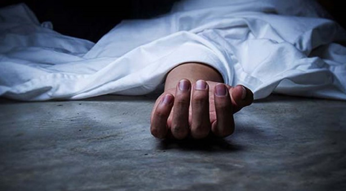 গোয়ালঘর থেকে কলেজছাত্রীর ঝুলন্ত মরদেহ উদ্ধার