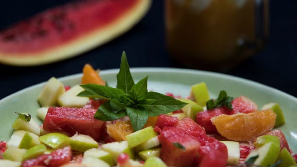 সুস্থ থাকতে ইফতারে রাখতে পারেন যেসব খাবার