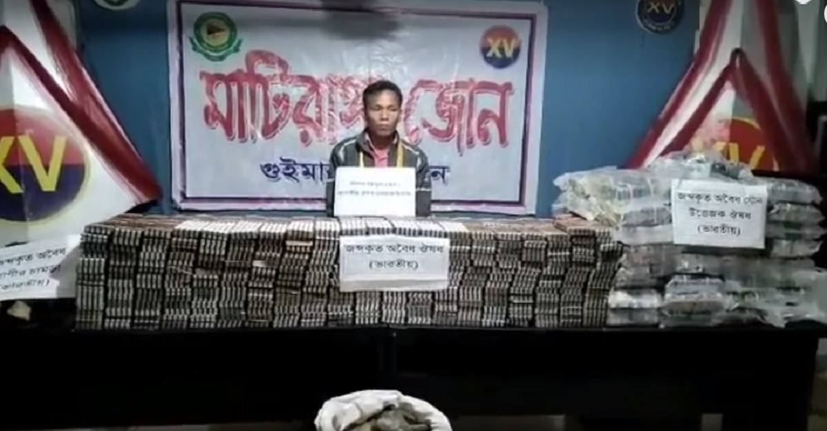 খাগড়াছড়িতে ভারতীয় ওষুধ ও প্রাণীর চামড়াসহ আটক ১