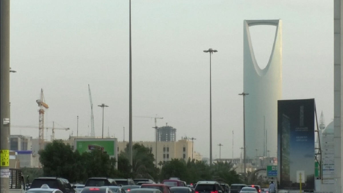 অবৈধ বসবাসকারীদের বিরুদ্ধে অভিযান অব্যাহত সৌদির