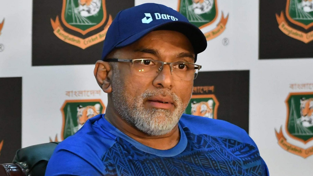 আগে নিজের দেশ, পরে অন্যকিছু; আইপিএল ইস্যুতে হাথুরুসিংহে