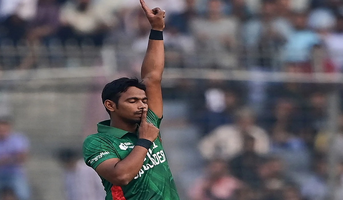 আন্তর্জাতিক ক্যারিয়ারের প্রথম ওভারেই তানভীরের উইকেটপ্রাপ্তি